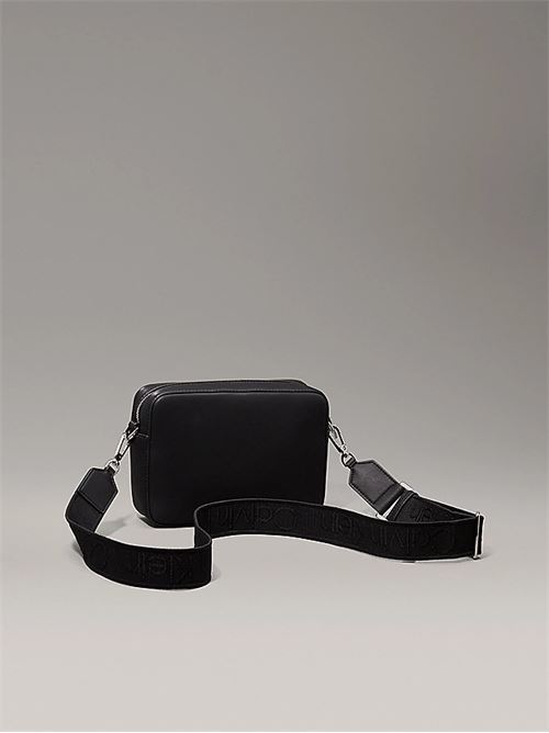 CK MUST SMALL CAMERA BAG CALVIN KLEIN | K60K613145/BEH
